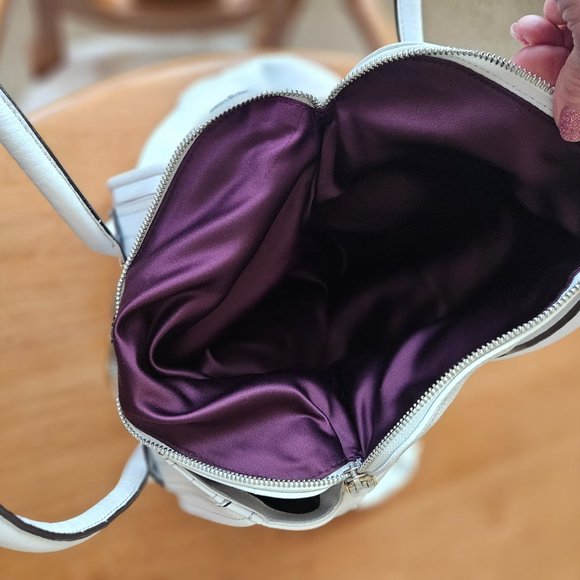 B Makowsky White Leather Shoulder Bag - Picture 5 of 13